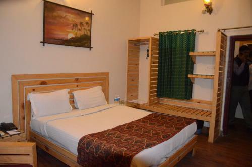 Hotel Sparrow Inn Ankur