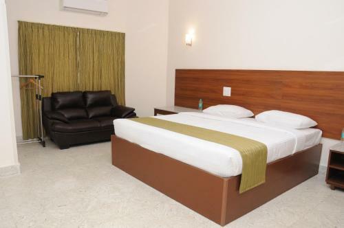 Sreeparthi Hotel