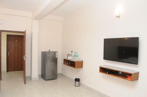 Sreeparthi Hotel