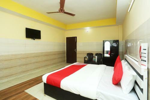 Oyo 18817 Hotel Skyzone Madhuvan