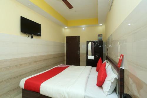 Oyo 18817 Hotel Skyzone Madhuvan