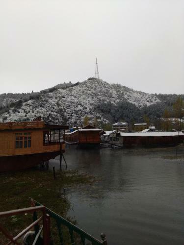Hotel City Of Kashmir