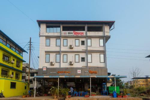 Oyo 26179 Hotel Shivrai