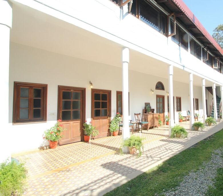 Hotel Himalayan Club