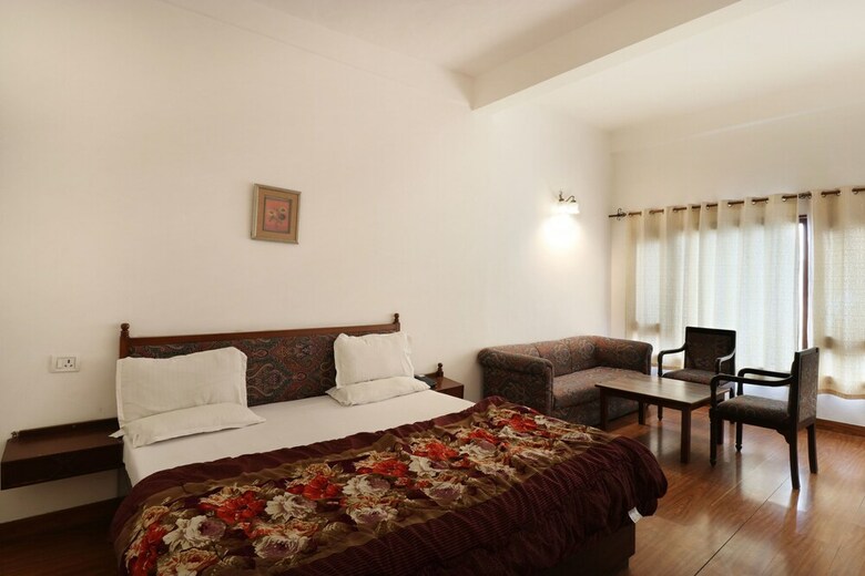 Hotel Himalayan Club