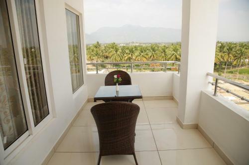 Hotel Shanthi Inn Grand