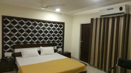 Hotel Galaxy Residency