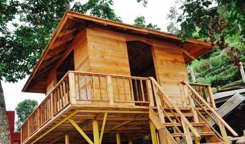 Hotel Hanging Huts Resorts