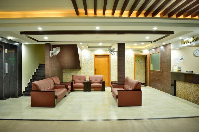 Hotel Pams Residency