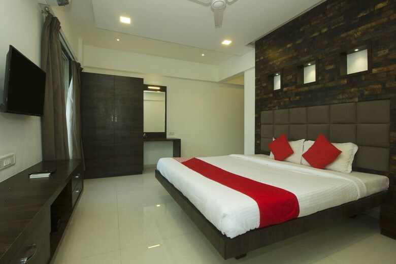 Hotel Oyo 22919 Blue Roof Sea Side