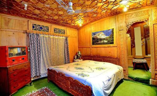 Umbrella House Boat
