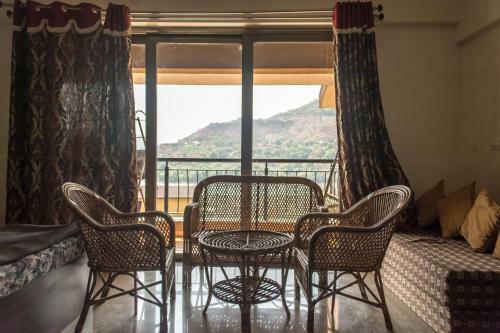 Studio Apartment By Tripvillas