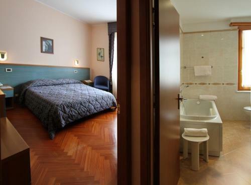 Hotel Albergo Colle Di Nava Lorenzina