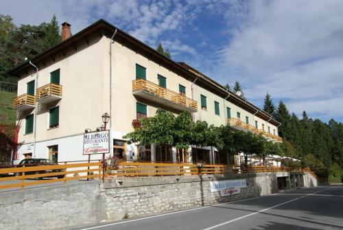 Hotel Albergo Colle Di Nava Lorenzina