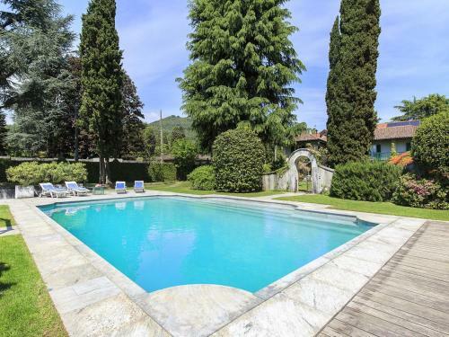 Lesa Villa Sleeps 8 Pool Air Con Wifi