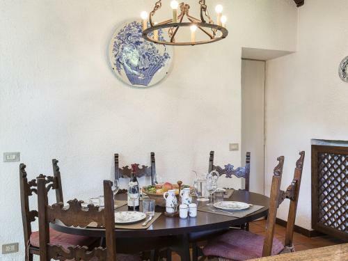 Lesa Villa Sleeps 8 Pool Air Con Wifi