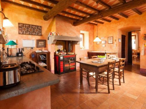 Monticchiello Villa Sleeps 20 Pool Wifi