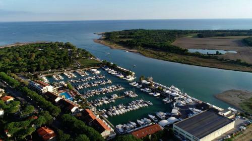 Marina Uno Floating Resort
