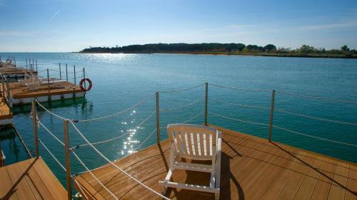 Marina Uno Floating Resort