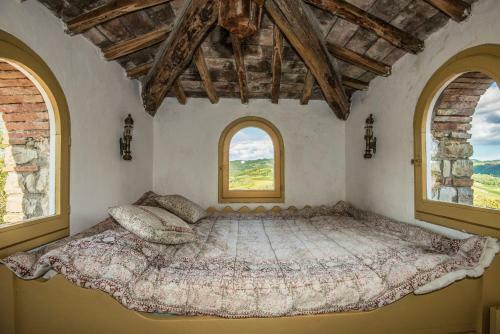 Lucarelli Villa Sleeps 9 Wifi