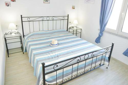 Apartment In Isola Rossa 36087