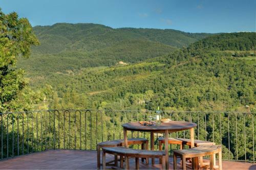 Castello Villa Sleeps 8 Pool Wifi