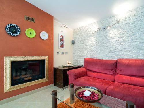 Stunning Holiday Home In Melissano With Swimming Pool