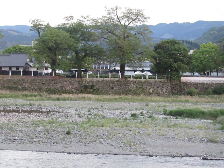 Hitoyoshi Onsen Nabeyahonkan