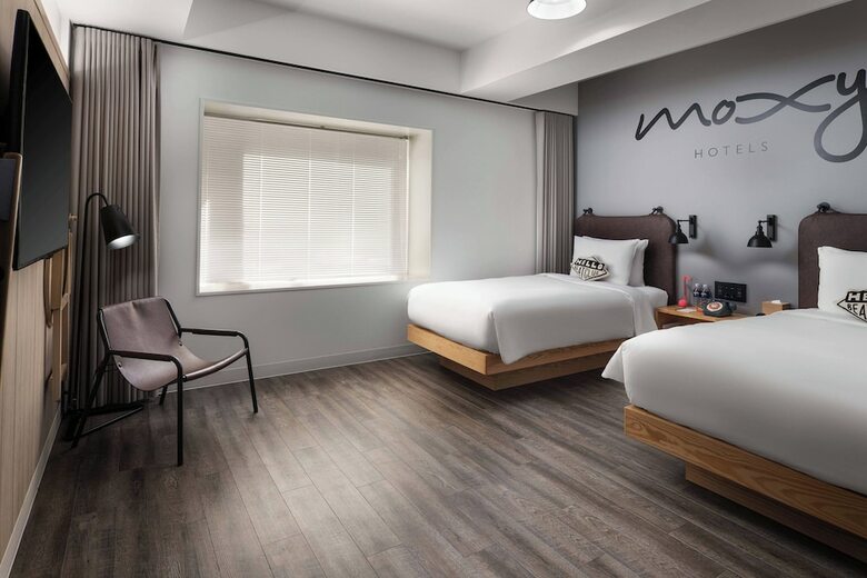 Hotel Moxy Tokyo Kinshicho By Marriott