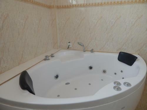 Hostal Salmiya Place 2