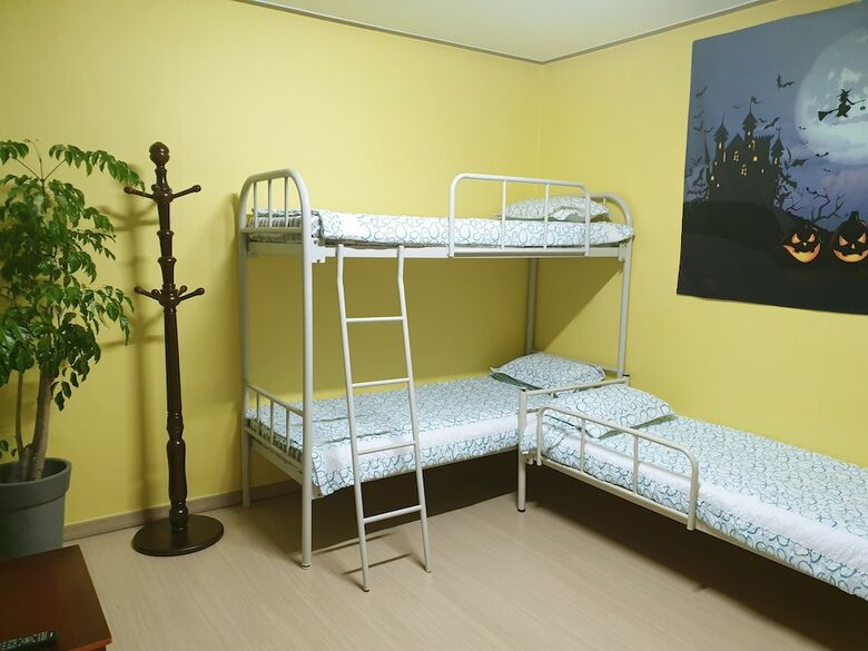 Hostal Chowoo Guesthouse