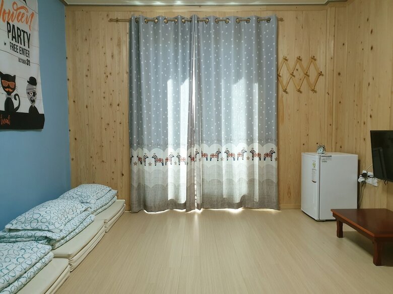 Hostal Chowoo Guesthouse