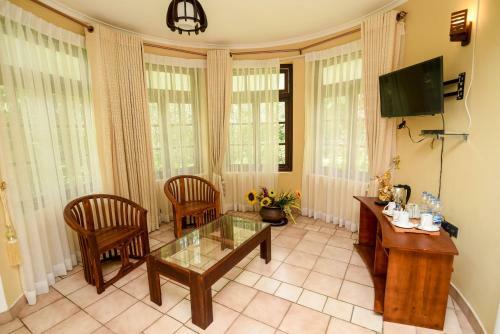 Hotel Oyo 327 Man Mountain Villa