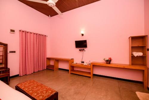 Hotel Oyo 327 Man Mountain Villa