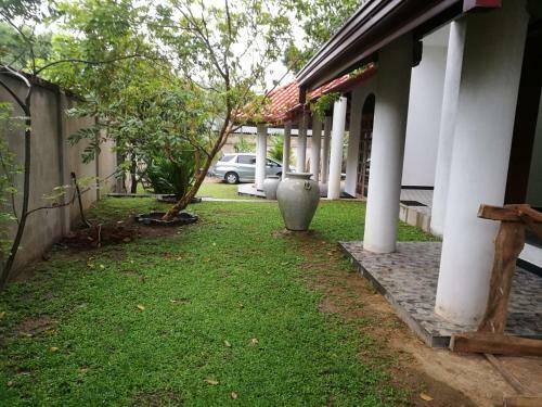 Villa Galle Holiday Home
