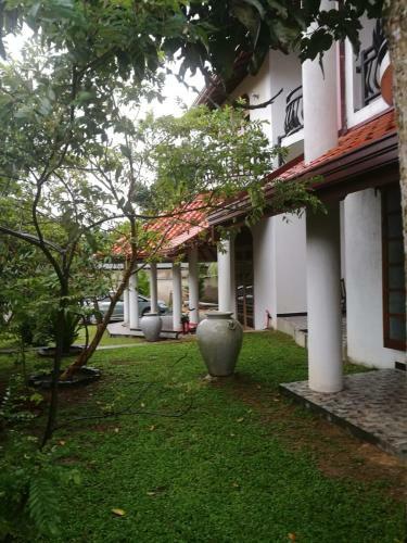 Villa Galle Holiday Home
