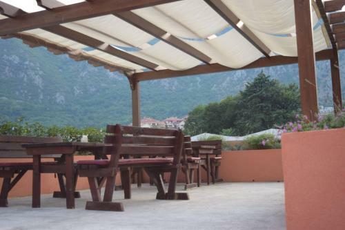 Nn Franovic Apartments