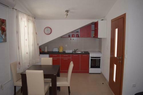 Nn Franovic Apartments