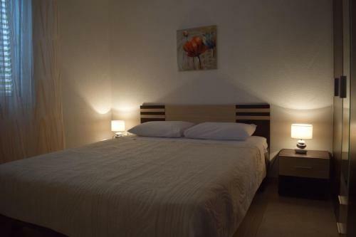 Nn Franovic Apartments