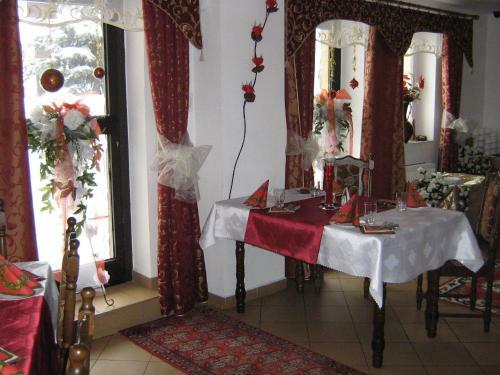 Hostal Go?ciniec Podkowa