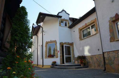 Hostal Go?ciniec Podkowa