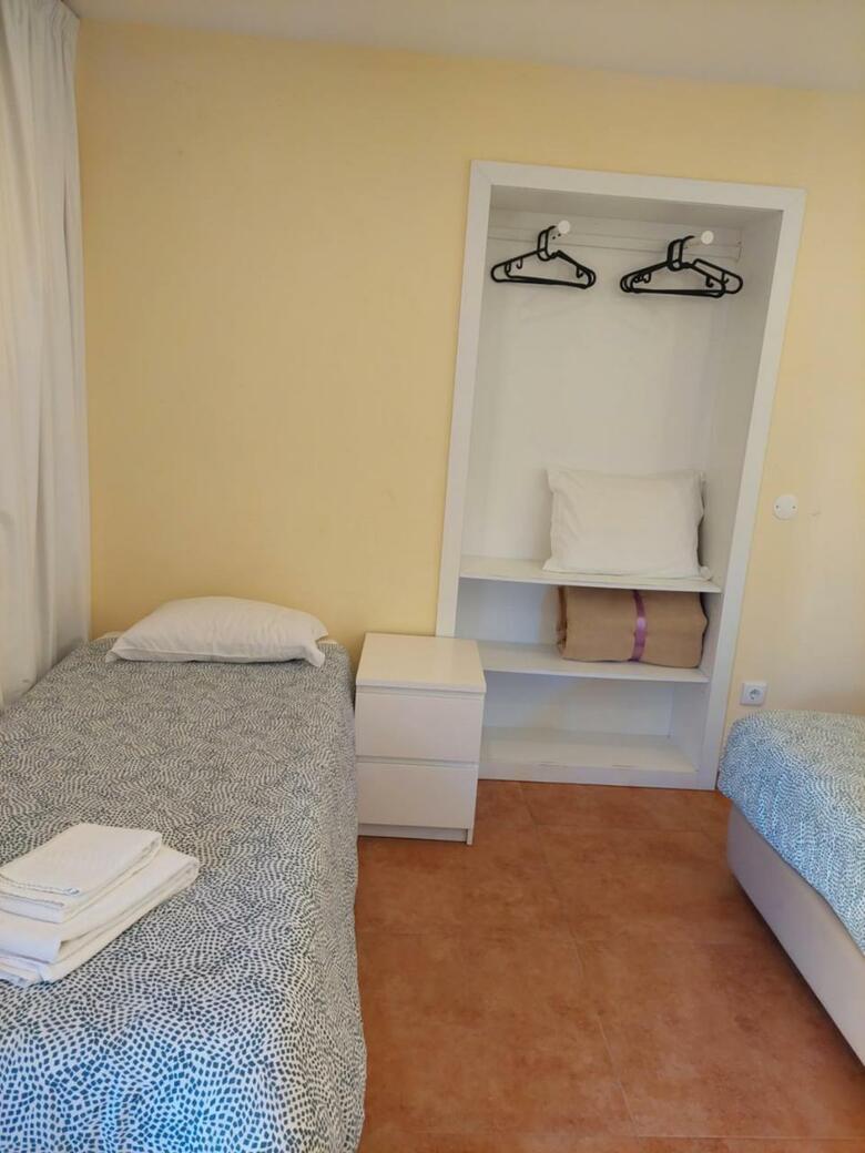Hostal Metro Vilar Suites & Villas