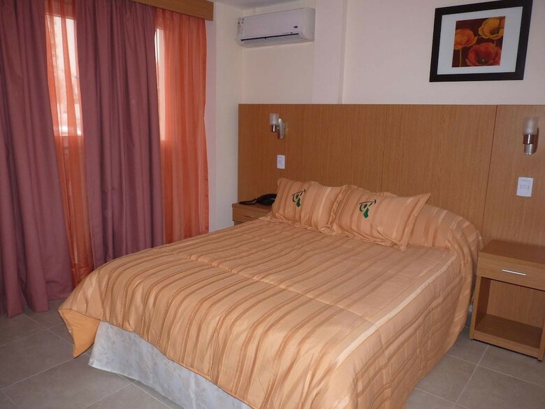 Hotel Osam