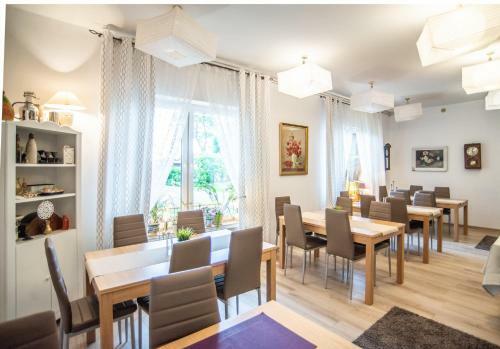 Hostal Hubertus Rewal