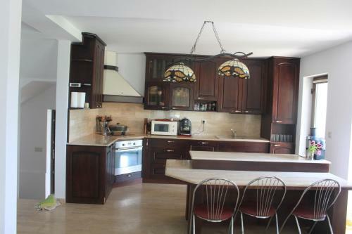 Hostal Forest Villa