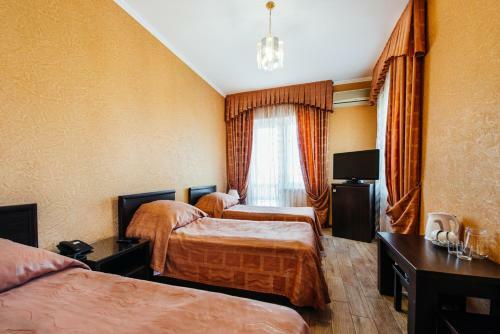 Chernoe More Hotel