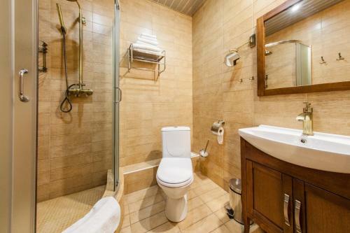 Hotel 7 Dorog