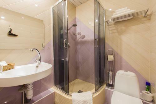 Hotel 7 Dorog