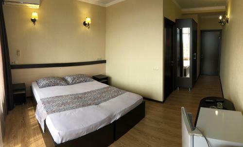 Hostal Nikos Hotel