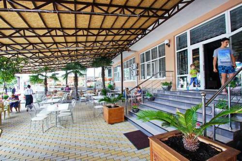 Hostal Nikos Hotel